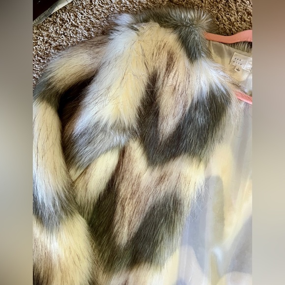 Dee Elly Faux Fur Jacket  - Large - NWOT - Picture 7 of 7